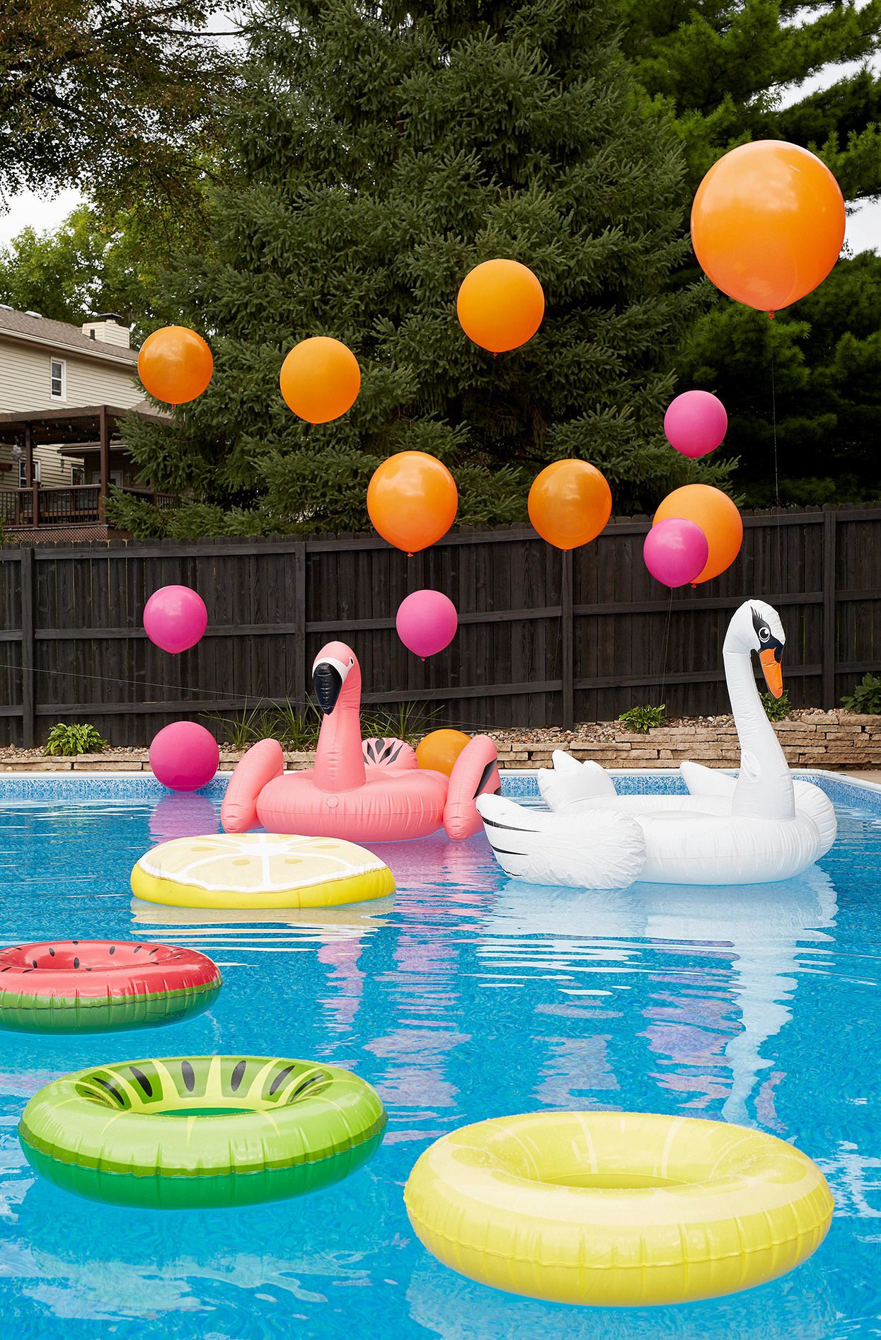 Creative ways to decorate your inflatable pool