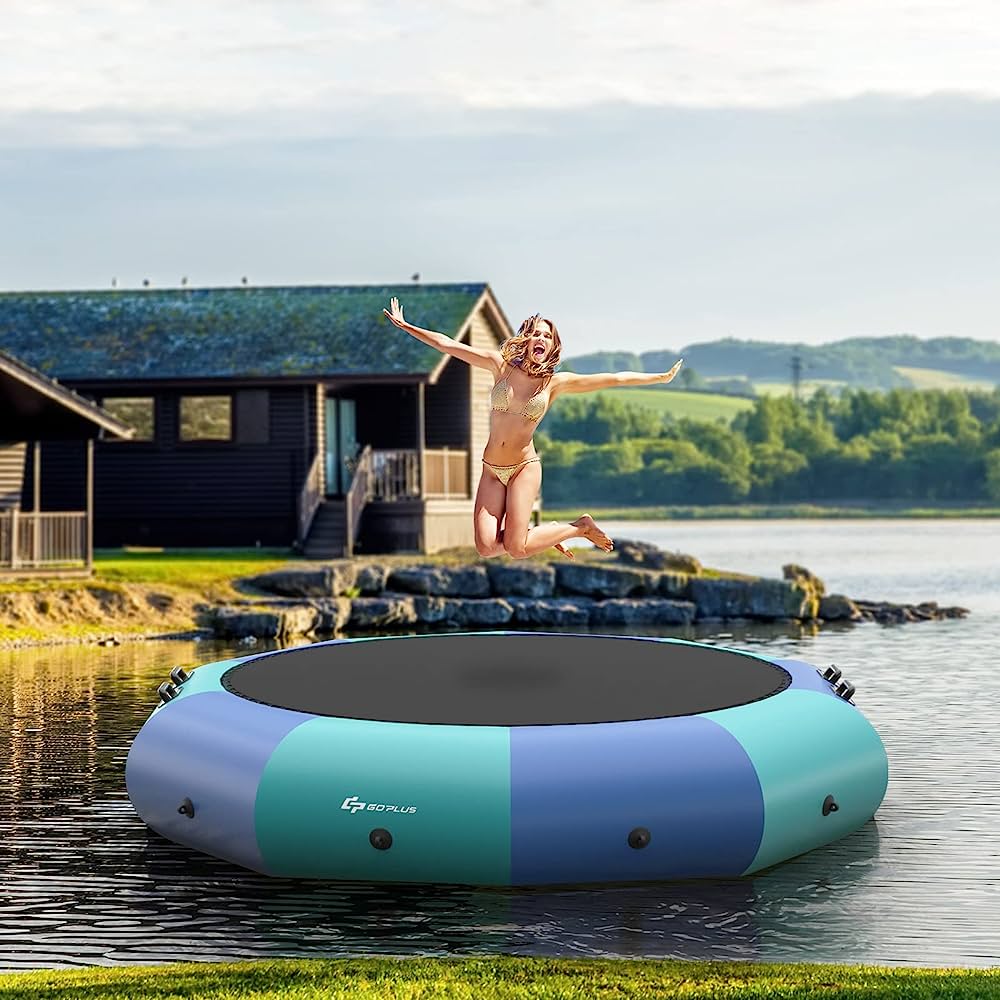 Inflatable pool versus water trampolines: Which offers a bigger splash?