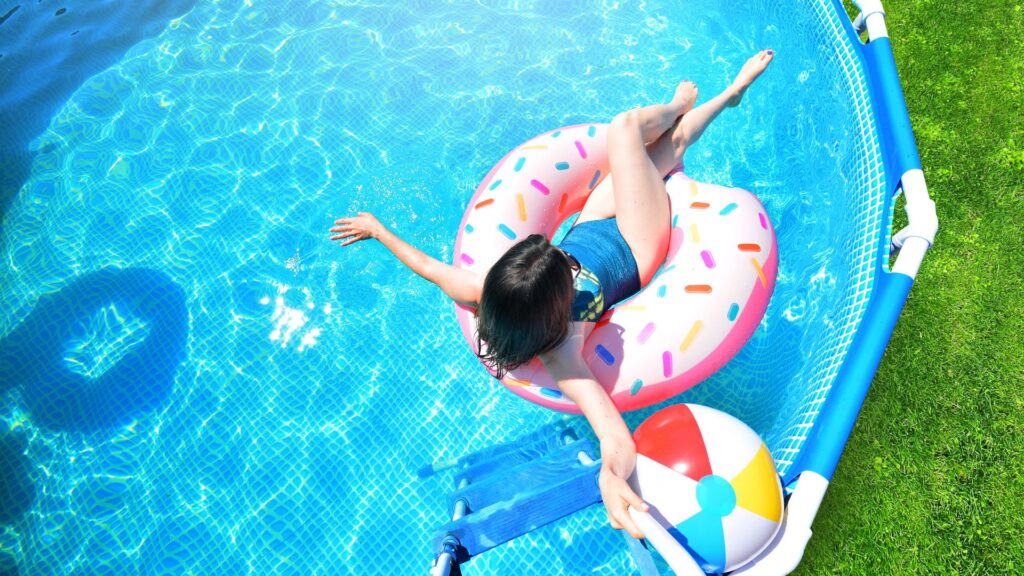 The importance of routine cleaning for your inflatable pool filter