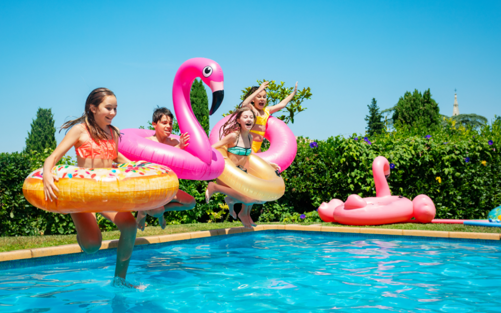 Tips For Hosting A Pool Party With Your Inflatable Pool